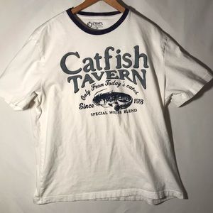 XL Chaps Catfish Tavern white tshirt